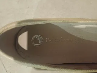 Zapatos planos mujer beige y oro