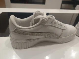 Zapatillas Puma Unisex Blancas y Doradas
