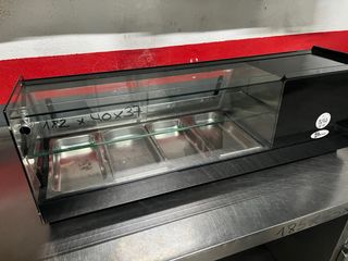 Vitrina expositora refrigerada negra