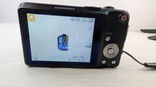 Cámara Samsung WB600 Negra