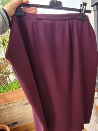 Completo giacca e gonna bordeaux