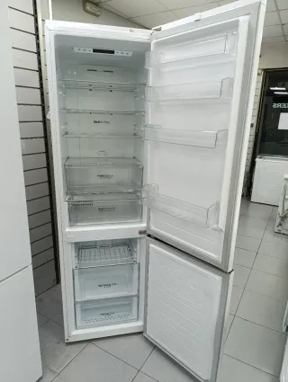 Nevera LG 2m x 60cm , energética A+++