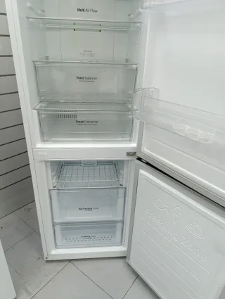 Nevera LG 2m x 60cm , energética A+++