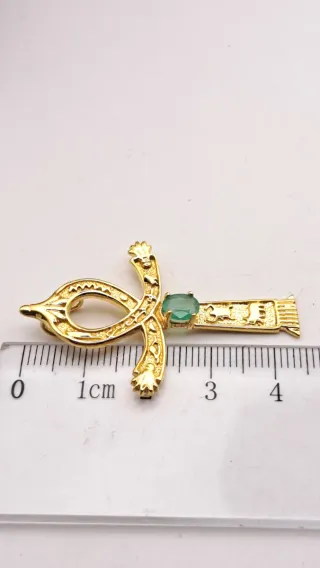 Cruz 18k Oro con Esmeralda