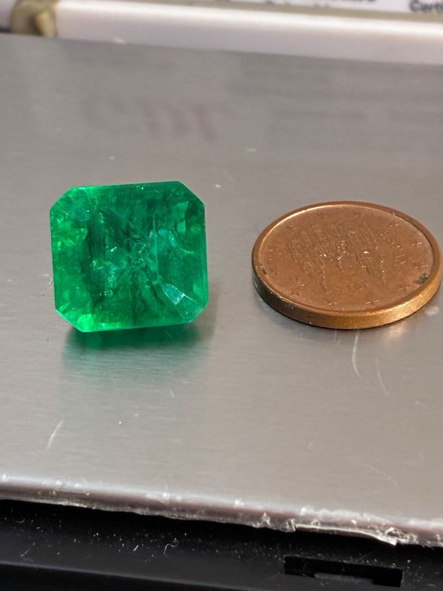 Esmeralda Muzo 10.25 Ct Certificada