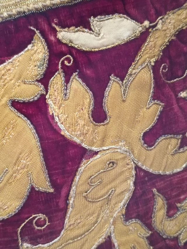 Dalmatica Bordada Antigua Terciopelo