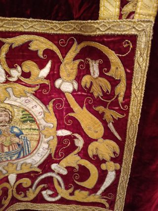 Dalmatica Bordada Antigua Terciopelo