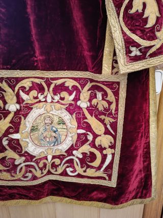 Dalmatica Bordada Antigua Terciopelo