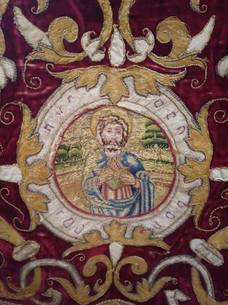 Dalmatica Bordada Antigua Terciopelo