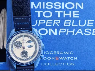 Swatch Omega Speedmaster superblue moonphase