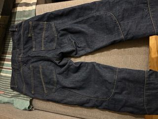 Pantalón tejano moto con protecciones