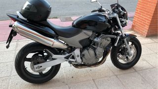 Honda Hornet 600 – 40.000 km – Extras GIVI – ITV r