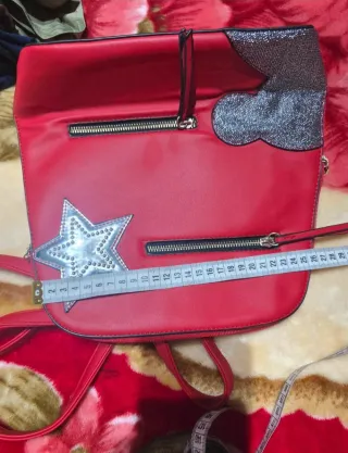 Mochila Roja con Estrella y Corazón