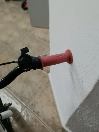 Bicicleta infantil BH California con ruedines