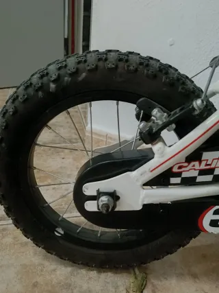 Bicicleta infantil BH California con ruedines