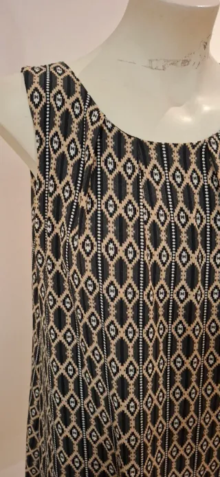 Vestito comodo fantasia geometrica