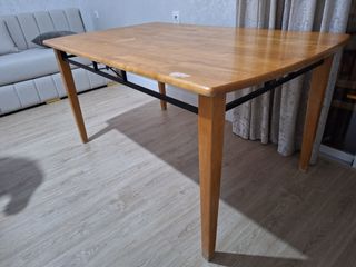 Mesa de comedor madera y metal