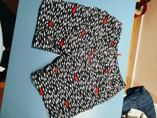 Bañador niño estampado peces y tiburones