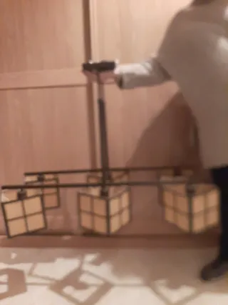 Lámpara de salón de papel y metal