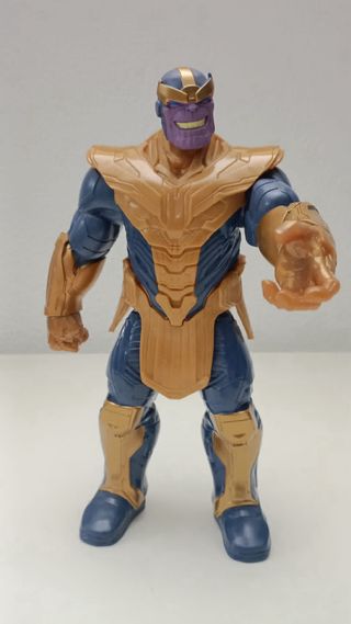 Figura de heroes y villanos