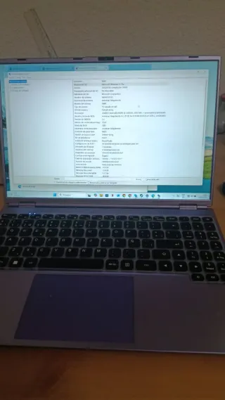 Portátil American Megatrends 12GB RAM