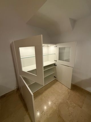 Mueble aparador salón blanco y cristal
