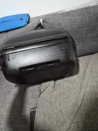 Baúl Kappa K46 Negro y Rojo