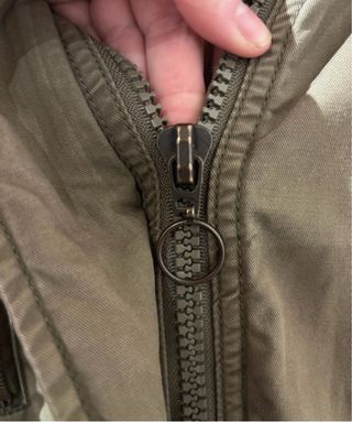 Abrigo verde caqui C&A