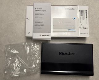 Oftalmoscopio y otoscopio Riester