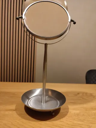 Espejo de sobremesa plateado