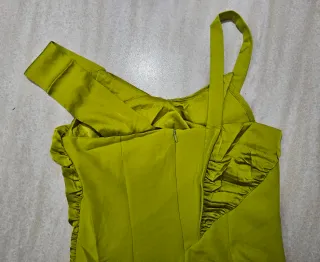 Vestito lungo asimmetrico verde acido