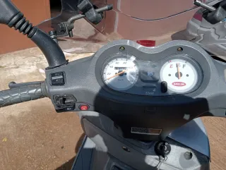 Daelim NS II 125 Scooter Gris/Plata