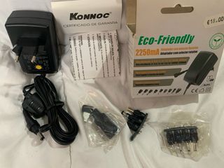 Adaptador Universal KONNOC 2250mA