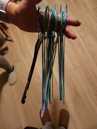 Regalo Lote de Perchas Metálicas