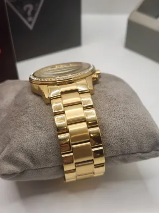 Reloj Guess Dorado