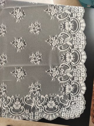 Mantilla Encaje Crema