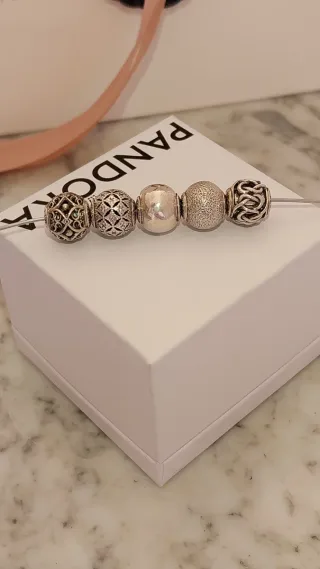 Charm Pandora ESSENCE Plata.