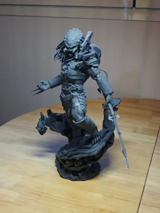 Figura Predator Resina 40cm
