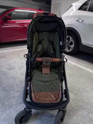 Carro de bebé verde oliva emmaljungla