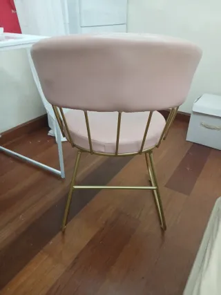 Sillón tocador rosa y dorado