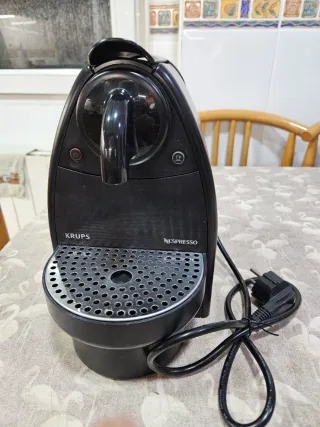 Cafetera Nespresso Krups Negra