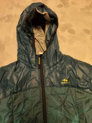 Giubbotto imbottito verde e blu Quechua Decathlon