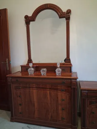 Dormitorio clásico madera