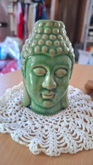 Testa di Buddha verde in ceramica