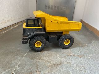 Camión Tonka Metálico Amarillo