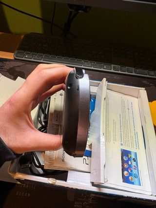 PS Vita PCH-1004 con scatola completa