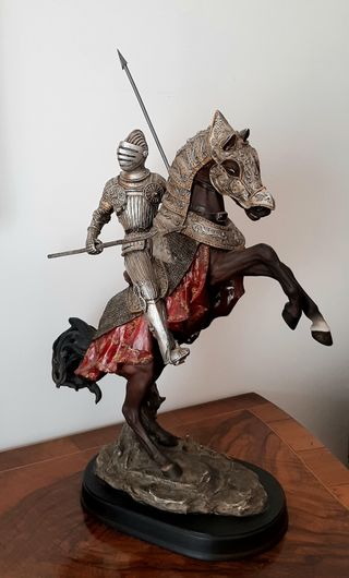 Statua Cavaliere Medievale con Lancia