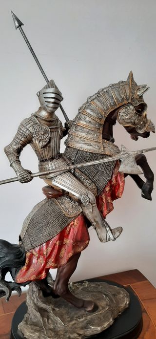 Statua Cavaliere Medievale con Lancia