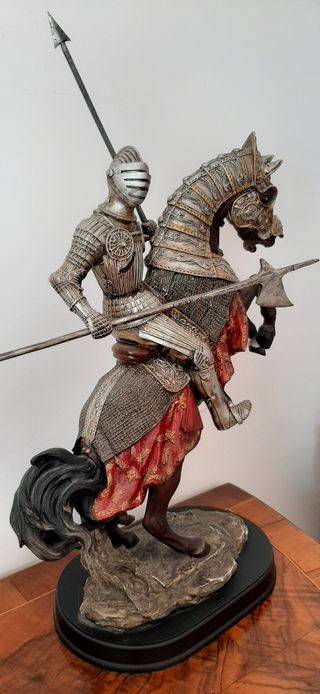 Statua Cavaliere Medievale con Lancia