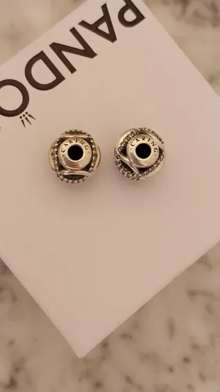 Charm Pandora ESSENCE Plata.